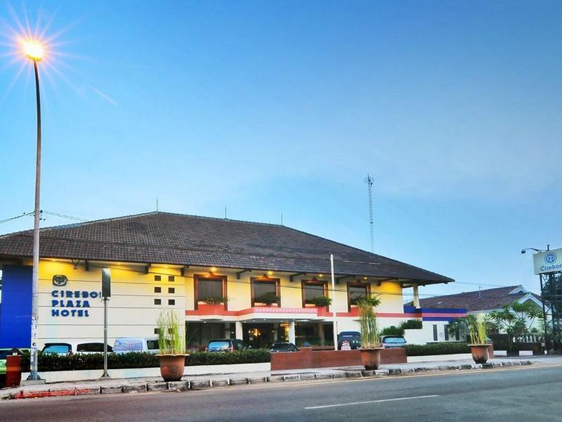 Hotel Cirebon Plaza Exteriör bild
